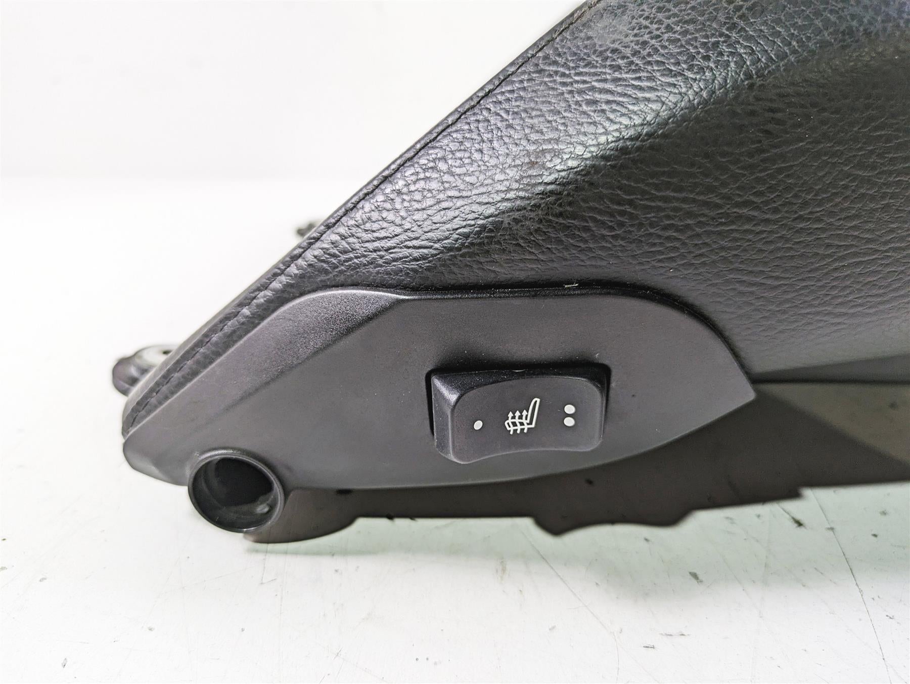 2014 BMW R1200 RT RTW K52 Rear Passenger Heated Seat Saddle 52538544790 {{ shop.shopifyCountryName }} - Mototech271