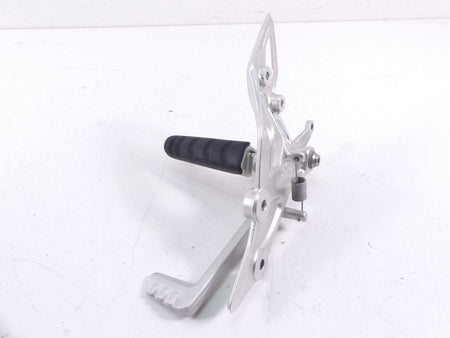 2016 BMW R1200R K53 Right Rider Footpeg & Brake Pedal 46718540797 {{ shop.shopifyCountryName }} - Mototech271