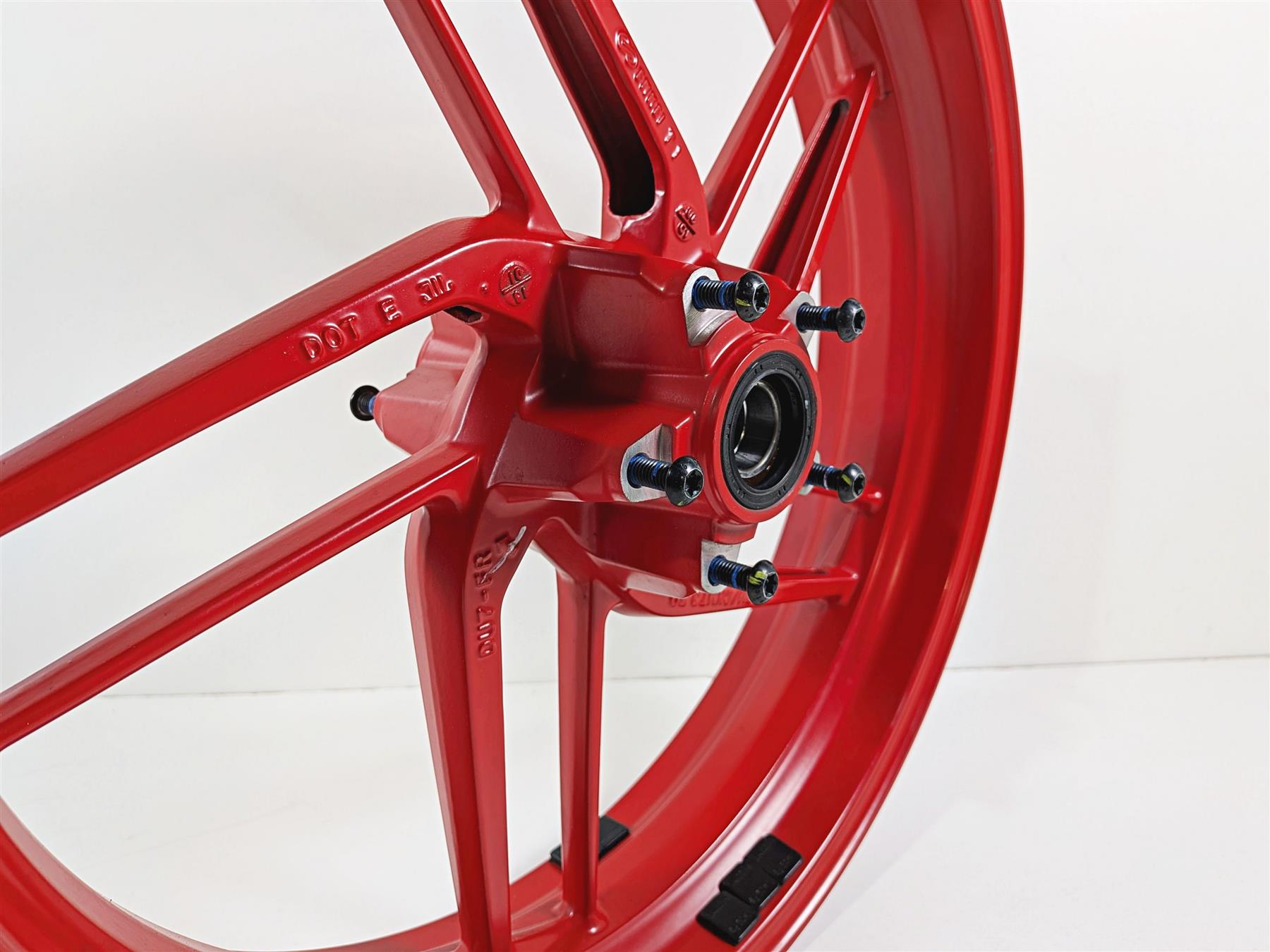 2019 Ducati 959 Panigale Straight 17x3.5 Front Wheel Red Rim 50121542AA {{ shop.shopifyCountryName }} - Mototech271