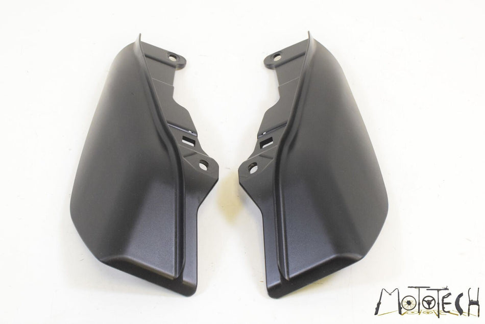 2011 Harley Touring FLTRU Road Glide Ultra Wind Deflector Side cover SET 58169-0 {{ shop.shopifyCountryName }} - Mototech271