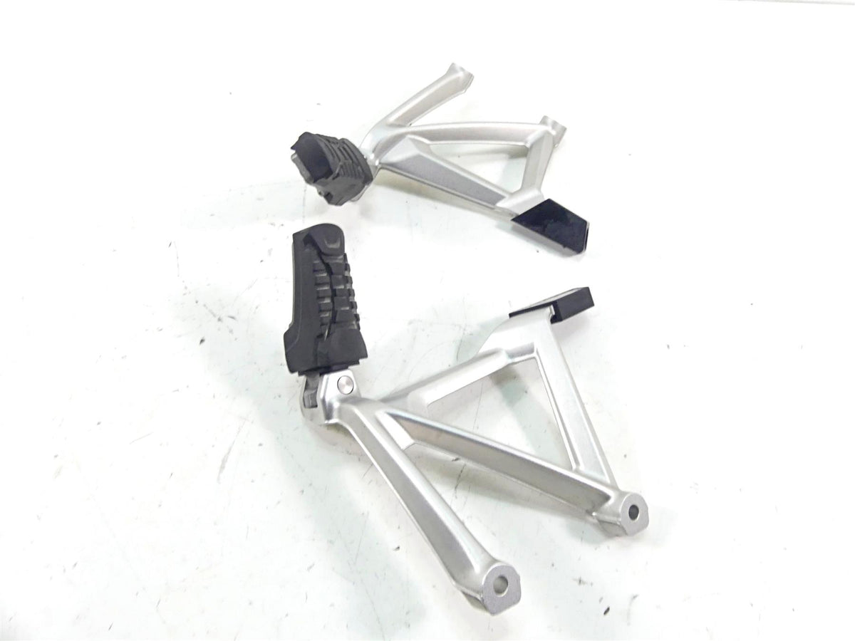 2015 BMW R1200GS GSW K50 Rear Passenger Footpeg Vario Case Set 46718526741 {{ shop.shopifyCountryName }} - Mototech271