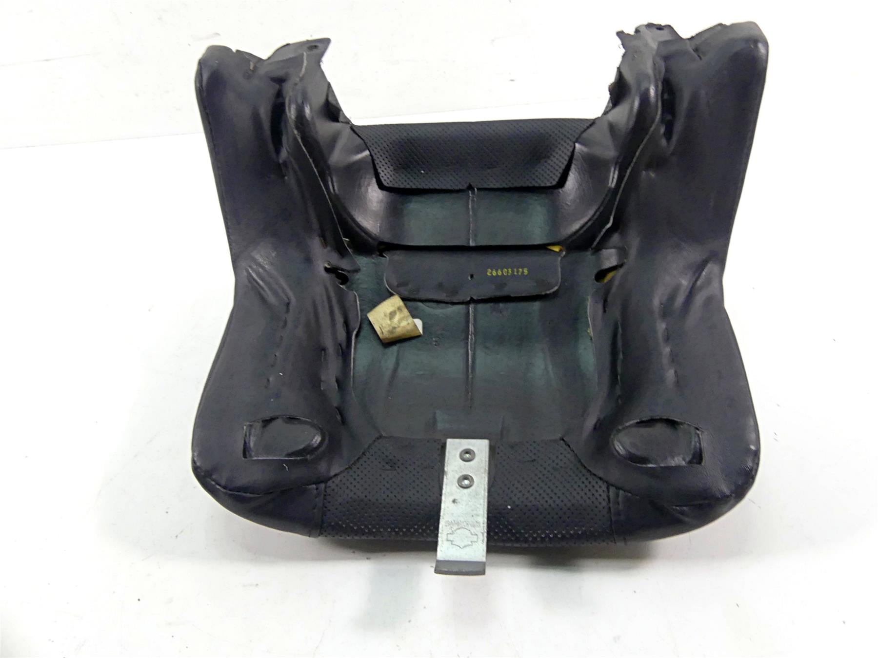 2015 Harley VRSCF Muscle V-Rod Rear Passenger Seat Saddle Pillion 52438-09 {{ shop.shopifyCountryName }} - Mototech271