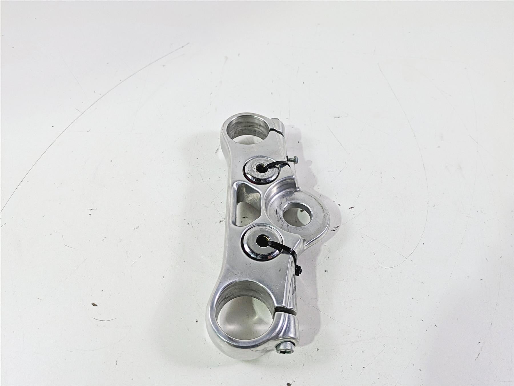 2011 Harley FXDC Dyna Super Glide Upper Triple Tree Clamp 49mm 45538-08 {{ shop.shopifyCountryName }} - Mototech271