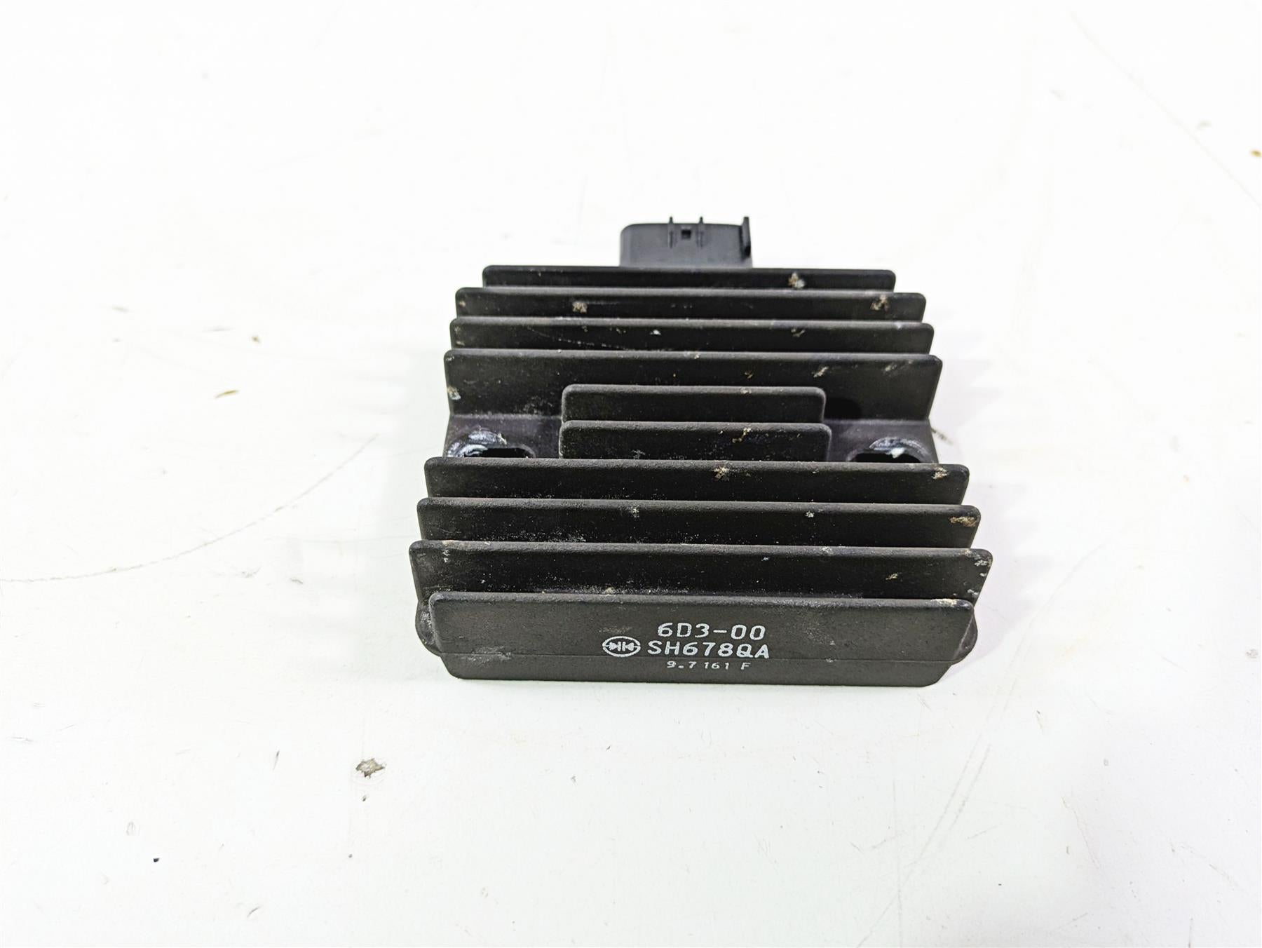 2020 Yamaha Waverunner VX1050 Deluxe Rectifier Voltage Regulator 6D3-81960-00-00 {{ shop.shopifyCountryName }} - Mototech271