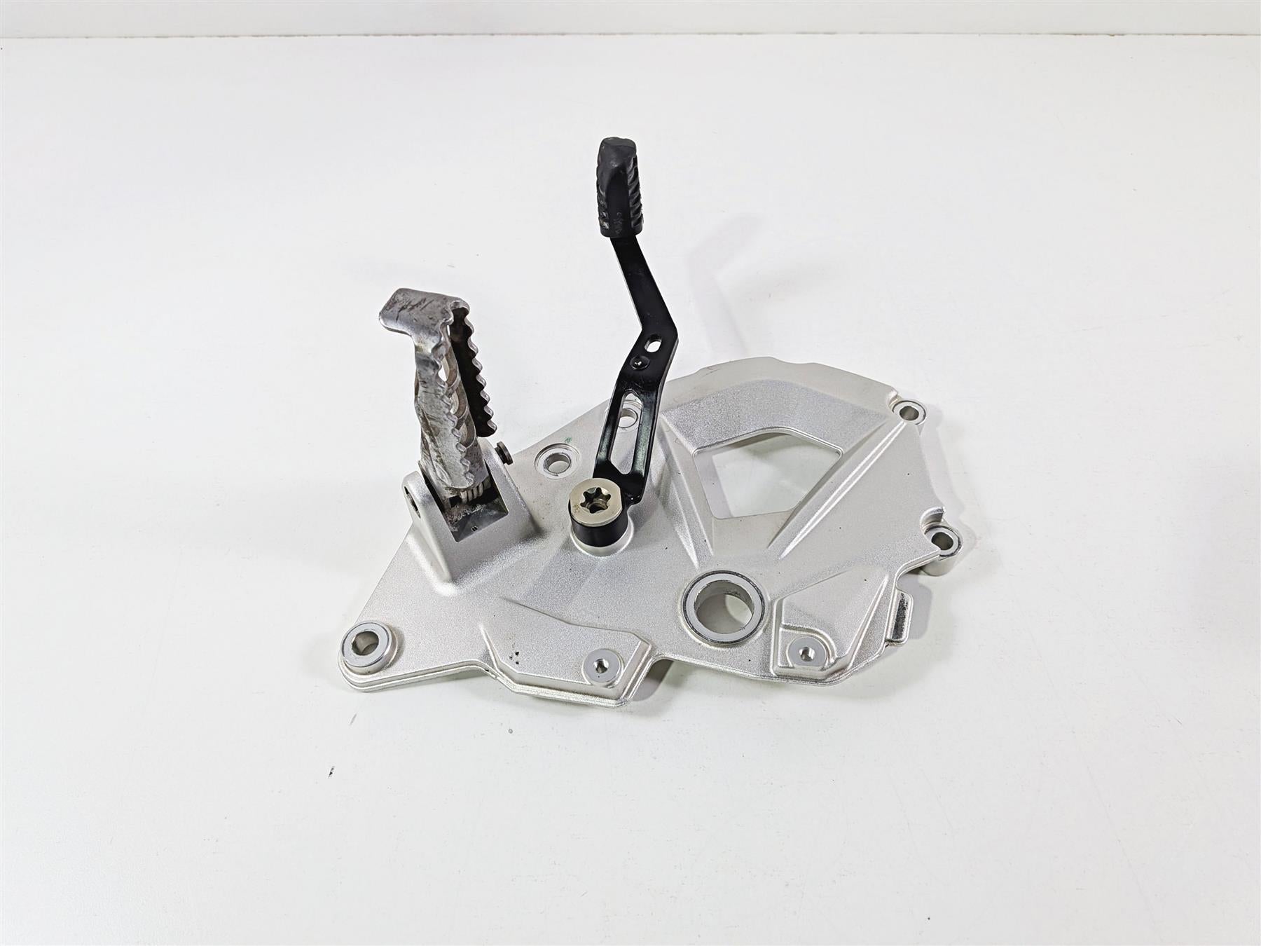 2023 BMW F850GS K81 Front Left Foot Peg & Shifter 46718393175 23418565155 {{ shop.shopifyCountryName }} - Mototech271