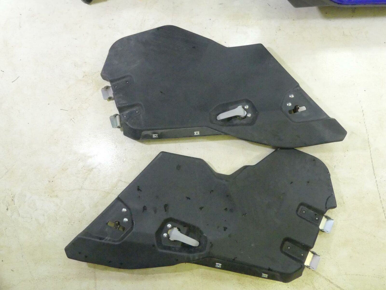 2017 Yamaha YXZ1000R EPS SS Bent Main Frame Slvg + Doors & Bed 2HC-F1110-21-00 {{ shop.shopifyCountryName }} - Mototech271