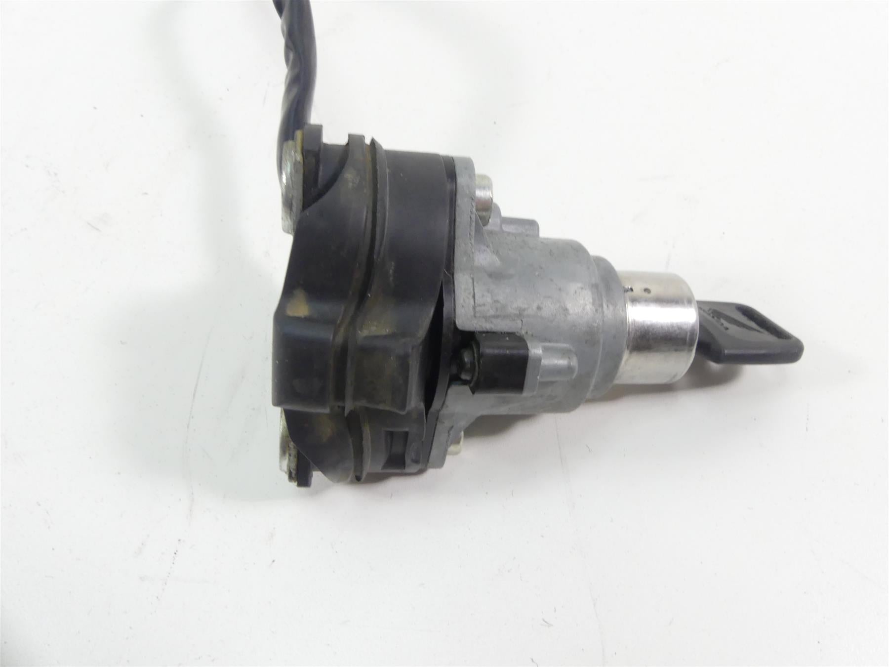 2003 Honda VT1100 C2 Shadow Sabre Ignition Switch Key Lock Set 35010-MCK-A00 {{ shop.shopifyCountryName }} - Mototech271