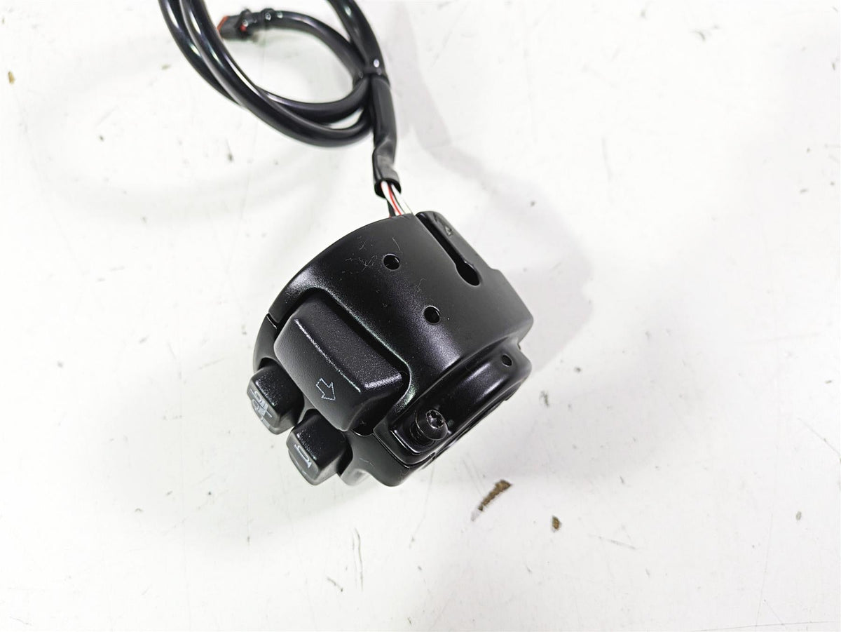 2021 Harley Softail FLSL Slim Left Hand Control Switch 71500292 {{ shop.shopifyCountryName }} - Mototech271