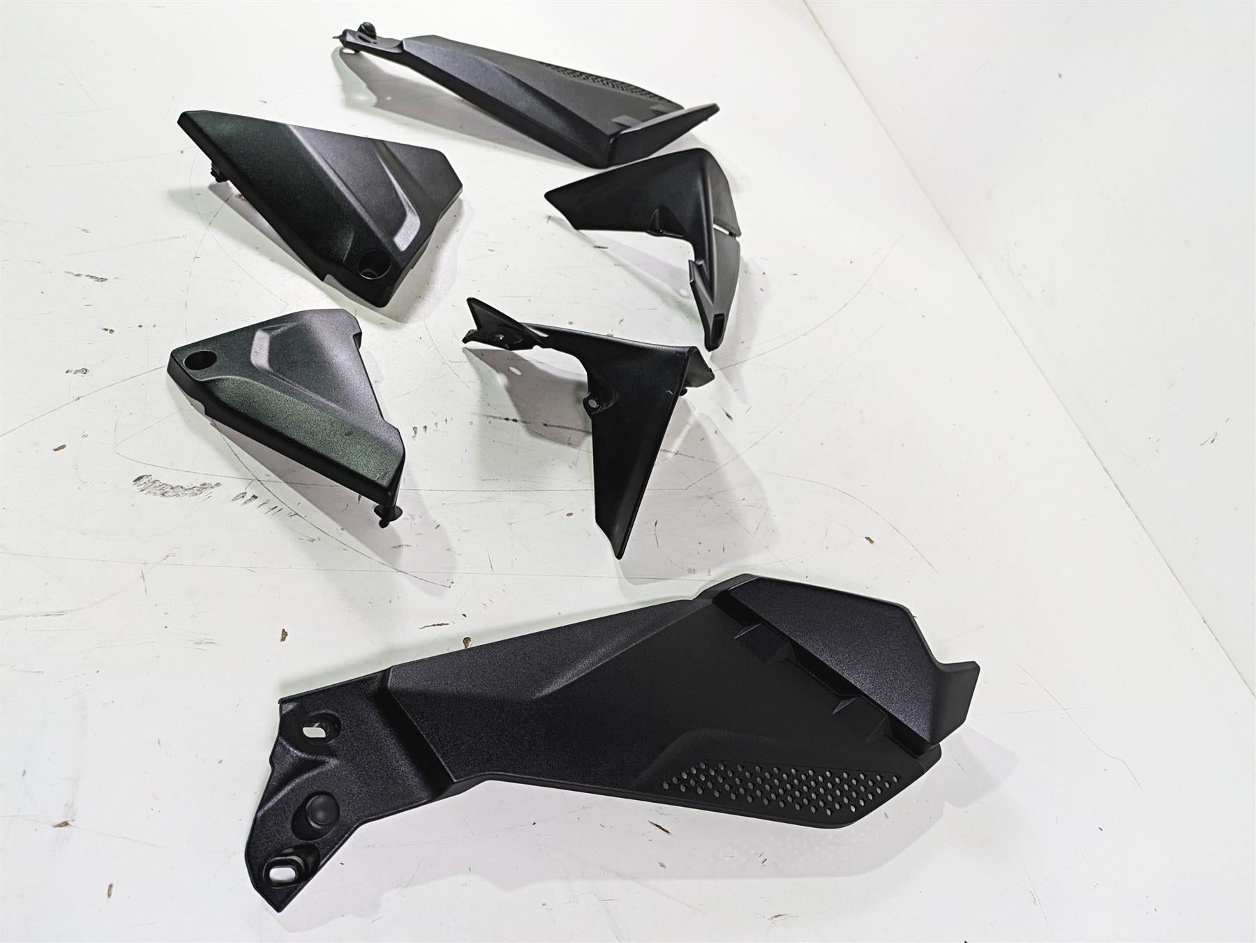 2016 BMW R1200GS GSW K50 Molded Plastic Infill Cover Set 46638528675 {{ shop.shopifyCountryName }} - Mototech271