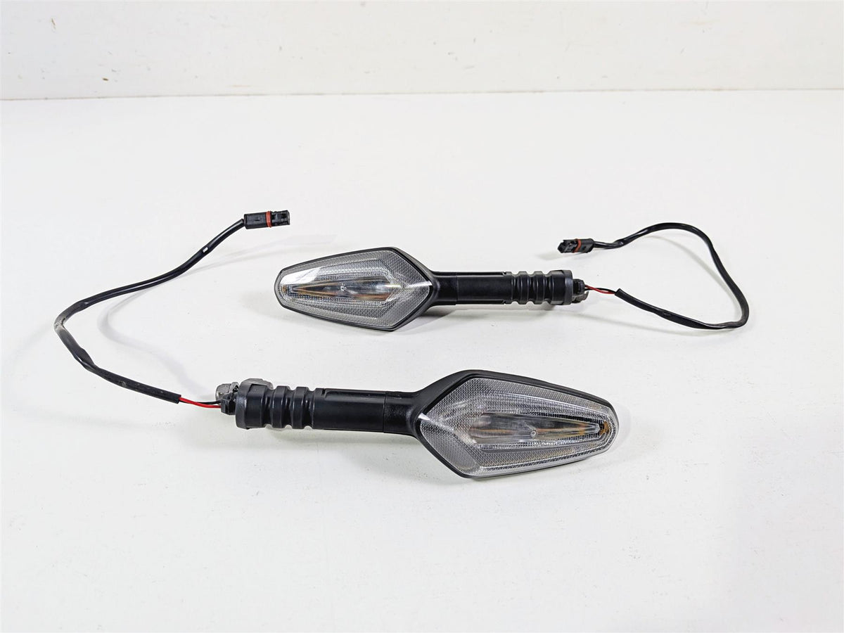 2023 BMW R nineT Scrambler K23 Rear Turn Singal Blinker Set 63138557204 {{ shop.shopifyCountryName }} - Mototech271