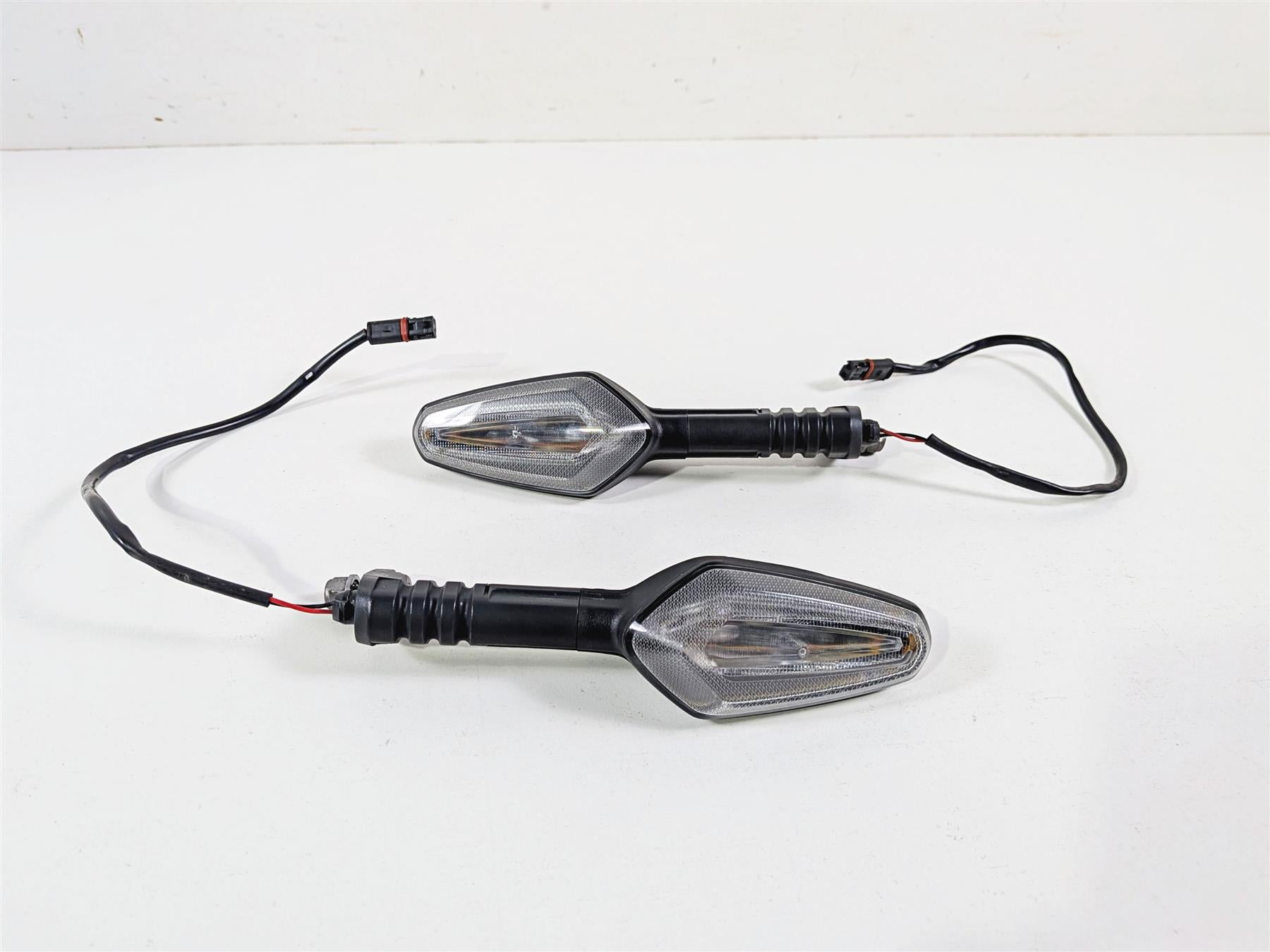 2023 BMW R nineT Scrambler K23 Rear Turn Singal Blinker Set 63138557204 {{ shop.shopifyCountryName }} - Mototech271