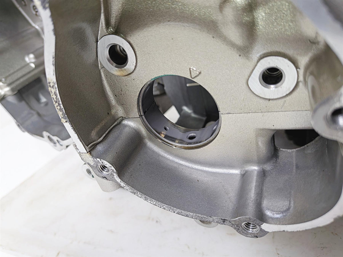 2016 Yamaha YZF R1 RN32 N527E Engine Motor Crank Case Crankcase Set 2CR-15100-17-00 {{ shop.shopifyCountryName }} - Mototech271