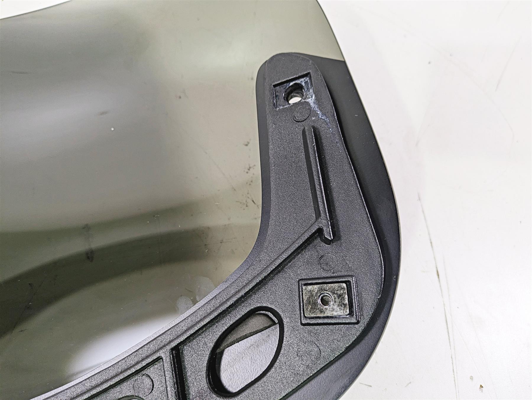 2018 Indian Chieftain Limited Short Windshield Wind Shield & Bracket 2881797 {{ shop.shopifyCountryName }} - Mototech271