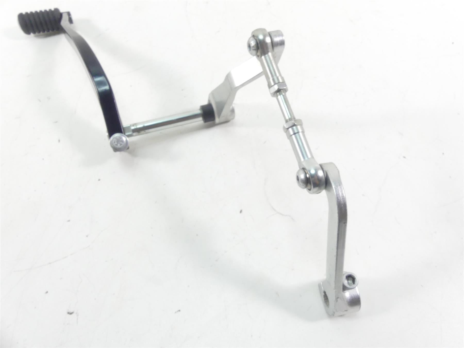 2021 Harley Softail FXBBS 114 Street Bob Left Foot Peg + Shift Lever 50500603 {{ shop.shopifyCountryName }} - Mototech271