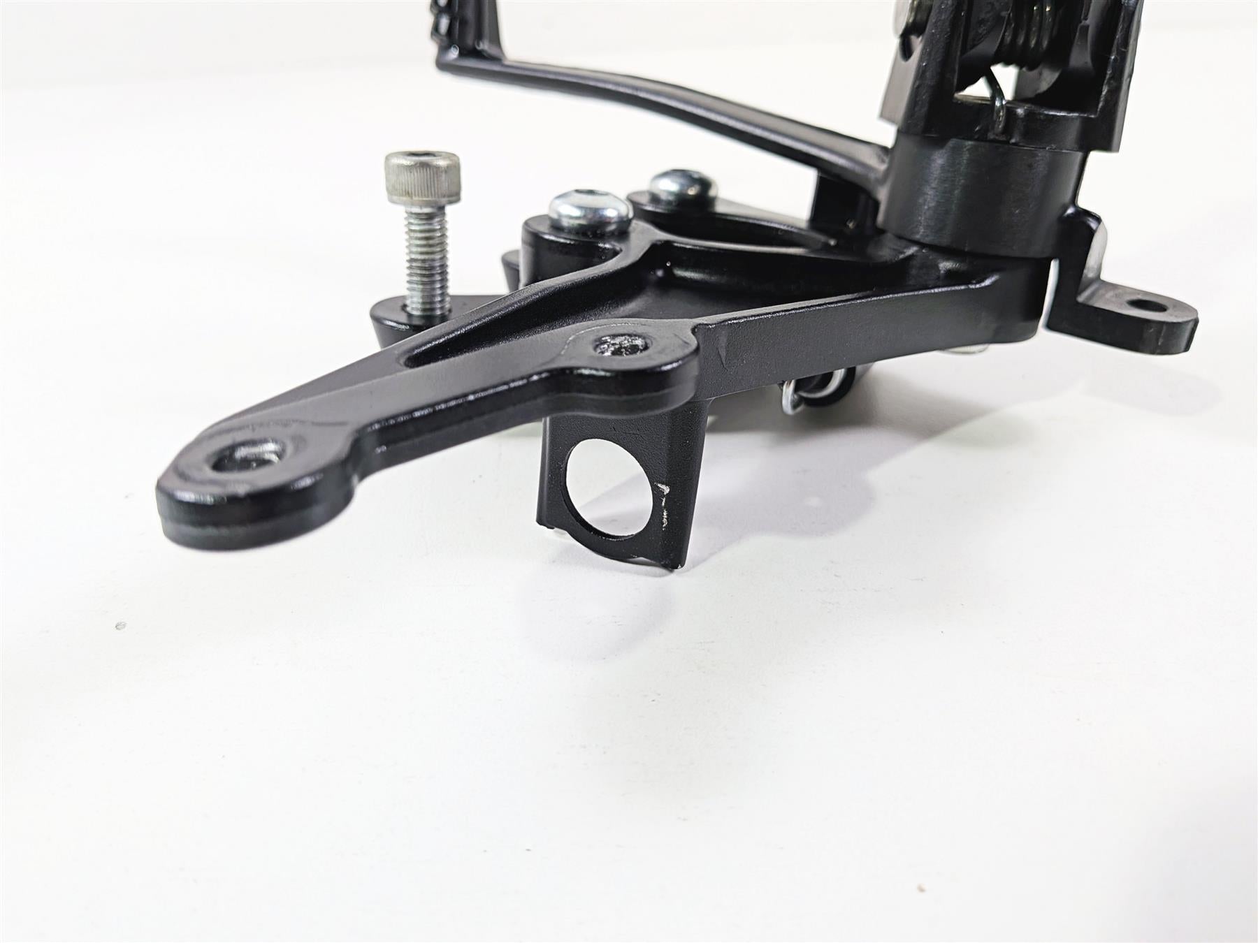2024 Suzuki GSXR600 Right Front Footpeg Brake Pedal Set Rearset 43511-14J10 {{ shop.shopifyCountryName }} - Mototech271