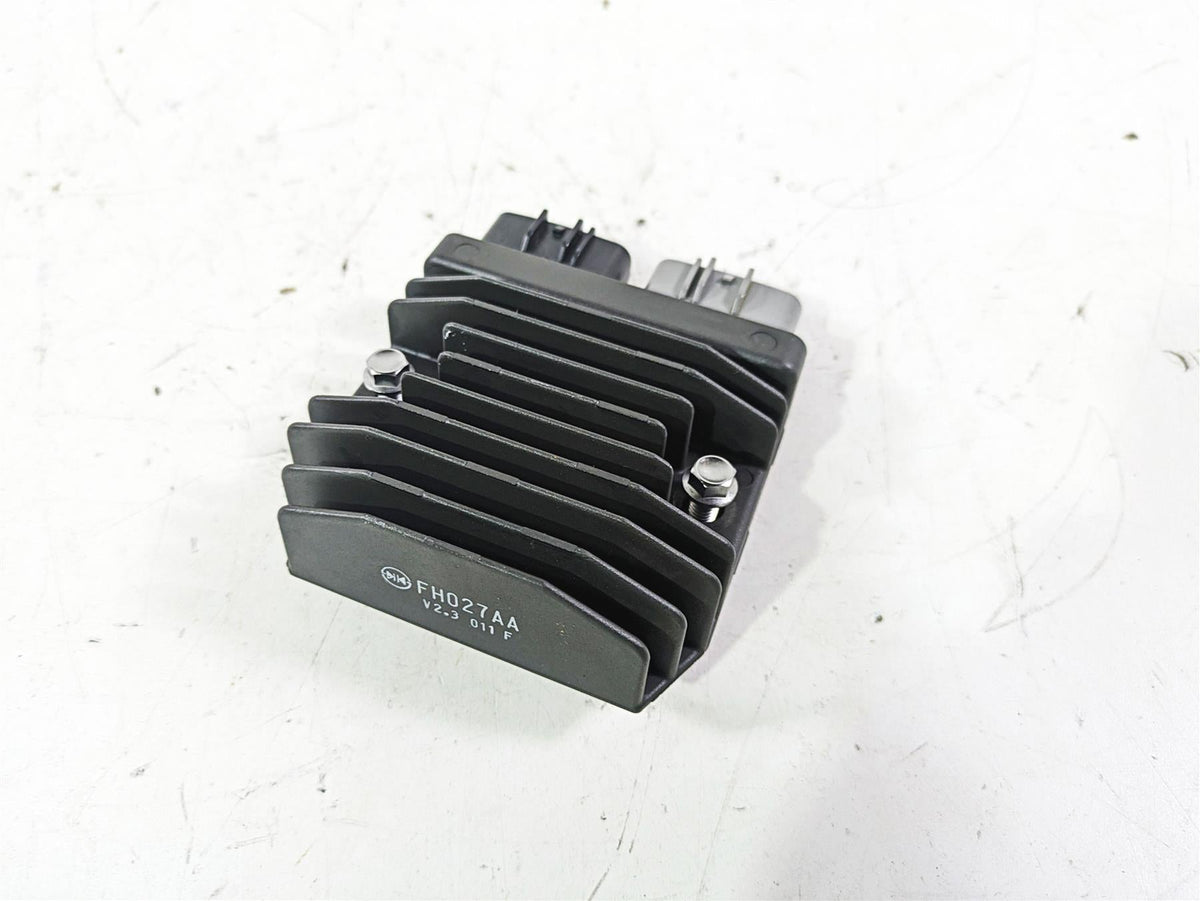 2023 Triumph Street Triple 765 RS Rectifier Voltage Regulator FH027AA T1300675 {{ shop.shopifyCountryName }} - Mototech271