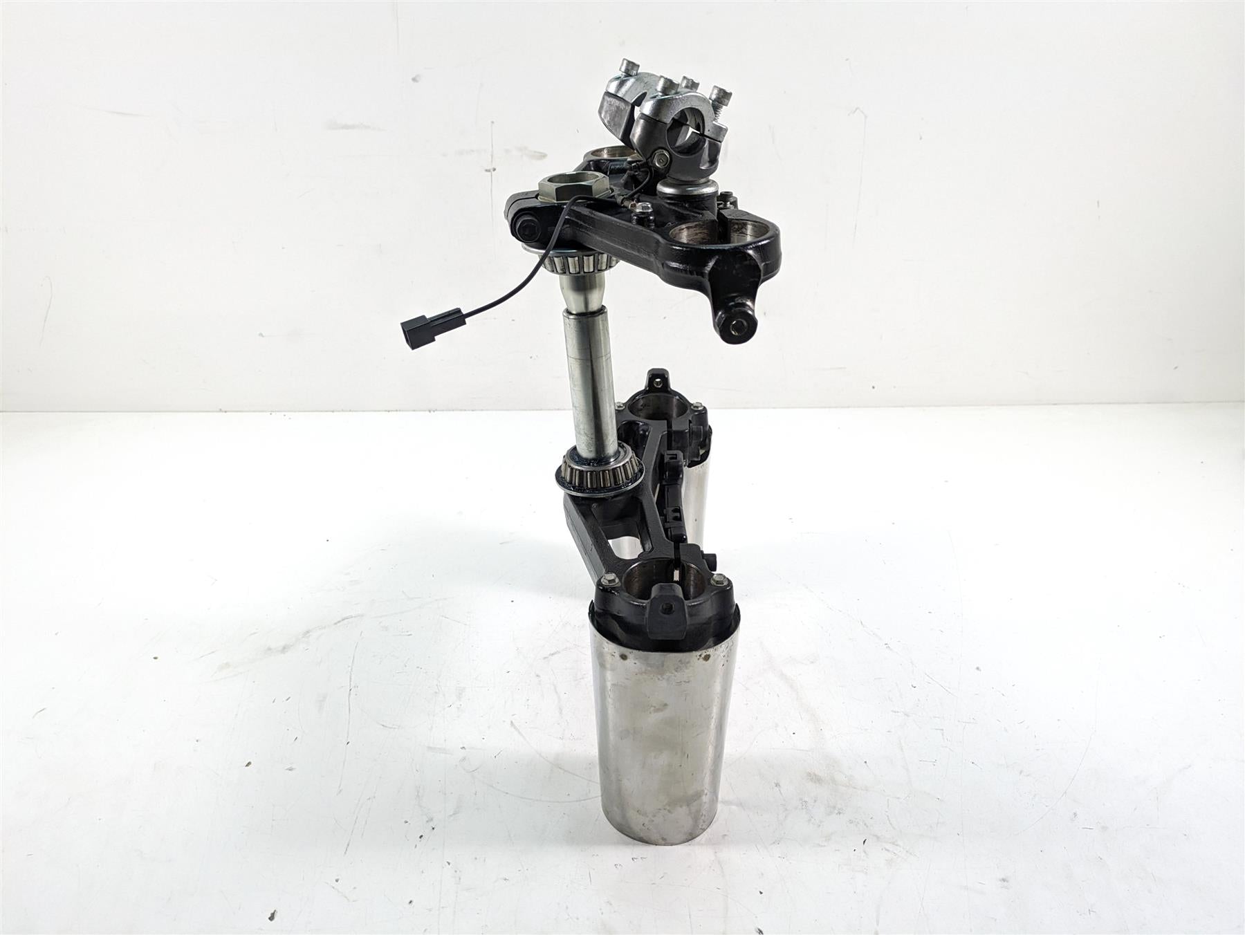 2014 Harley Touring FLHTK Electra Glide Upper Lower Triple Tree & Riser 45900091 {{ shop.shopifyCountryName }} - Mototech271