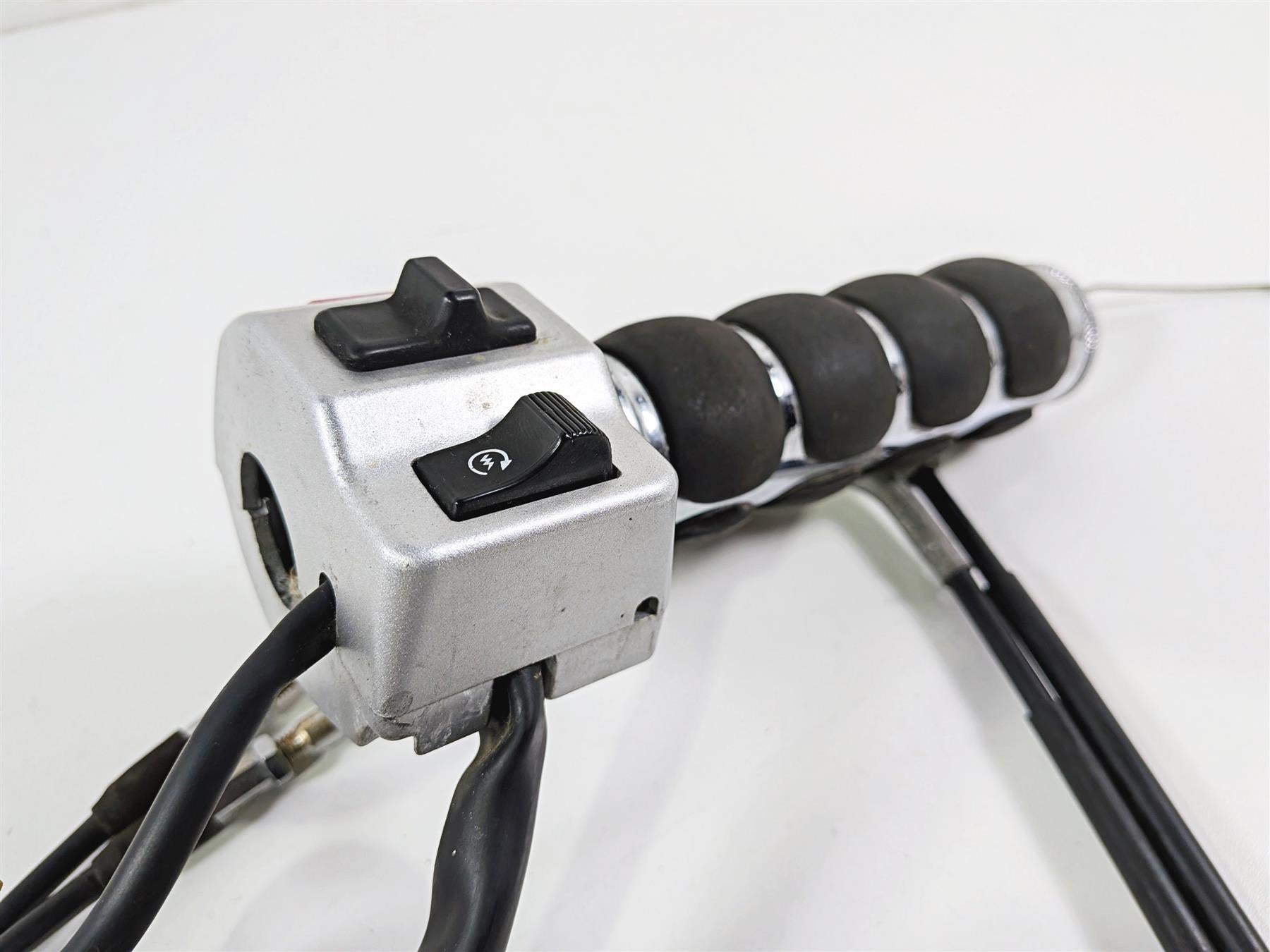 2004 Suzuki VL800 Intruder Volusia Right Hand Control Switch 37200-41F90 {{ shop.shopifyCountryName }} - Mototech271