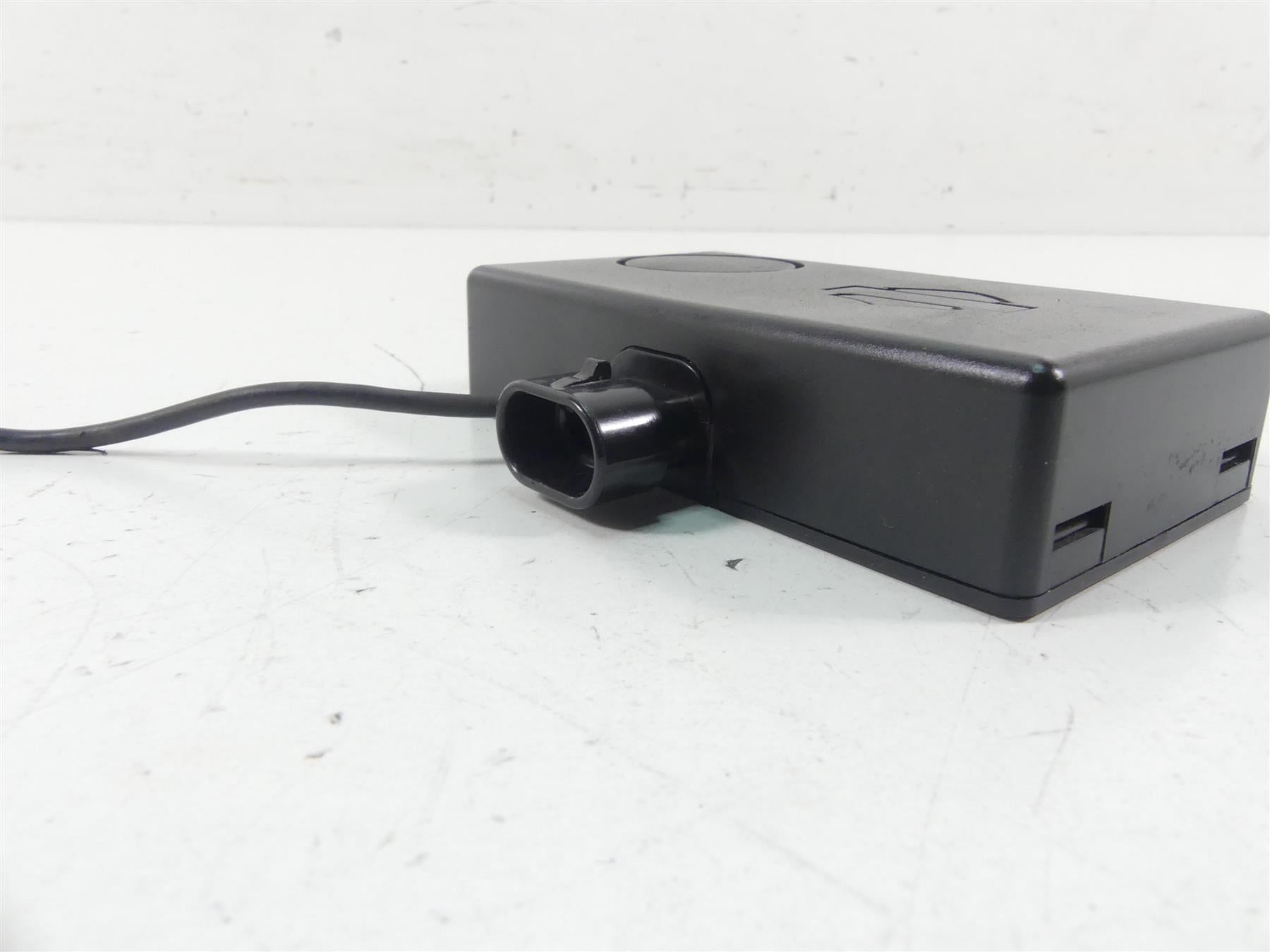 2010 Harley FXDWG Dyna Wide Glide Siren Control Module Box 68970-06A {{ shop.shopifyCountryName }} - Mototech271