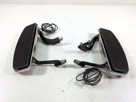 2006 Harley Touring FLHTCUI Electra Glide Front Floorboard Set 50622-83 50518-83 {{ shop.shopifyCountryName }} - Mototech271