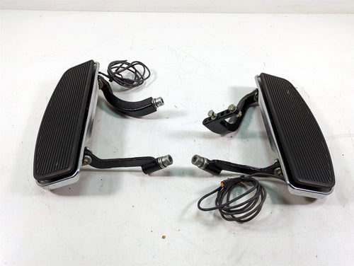 2006 Harley Touring FLHTCUI Electra Glide Front Floorboard Set 50622-83 50518-83 | Mototech271