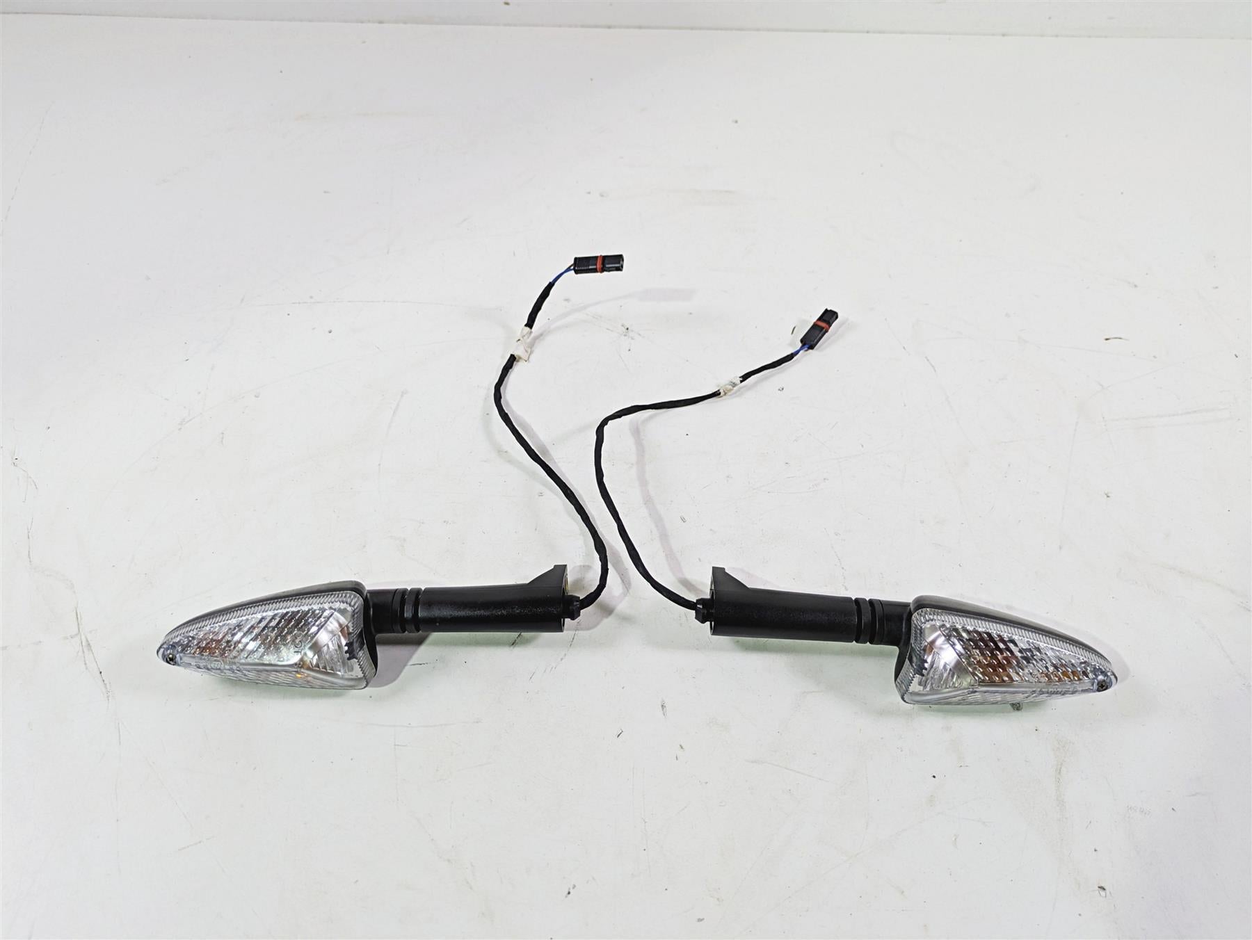 2015 BMW R1200 GS Adv K51 Front Blinker Turn Signal Set 63138534355 63138534354 {{ shop.shopifyCountryName }} - Mototech271