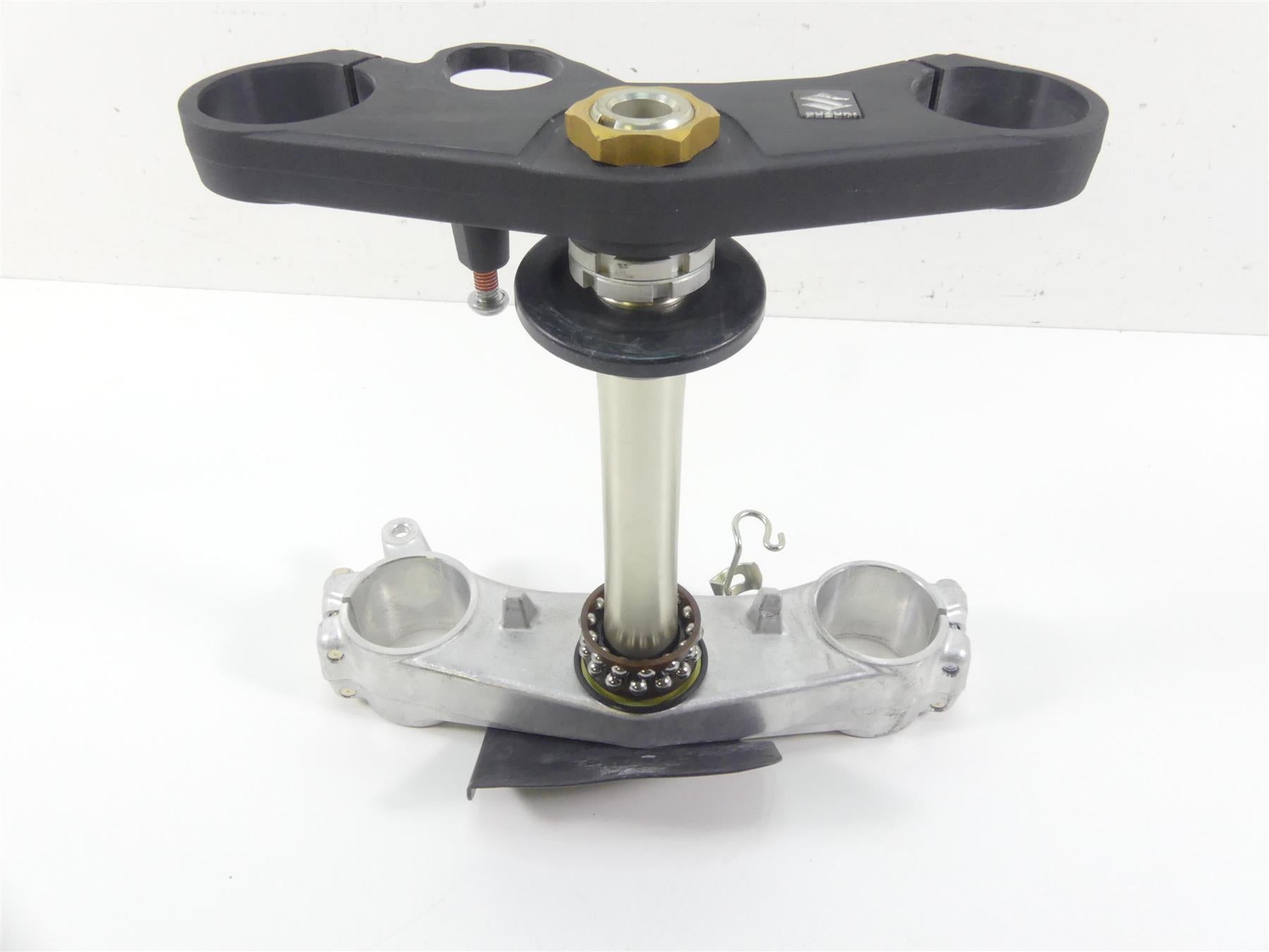 2022 Suzuki GSXR750 Upper Lower Triple Tree Clamp Set 51311-01H00 51410-01H10 {{ shop.shopifyCountryName }} - Mototech271