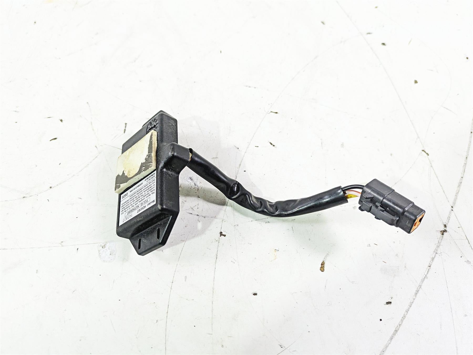 2007 Harley Touring FLHTCU SE CVO E-Glide Garage Door Transmitter 91561-01 HD838T {{ shop.shopifyCountryName }} - Mototech271