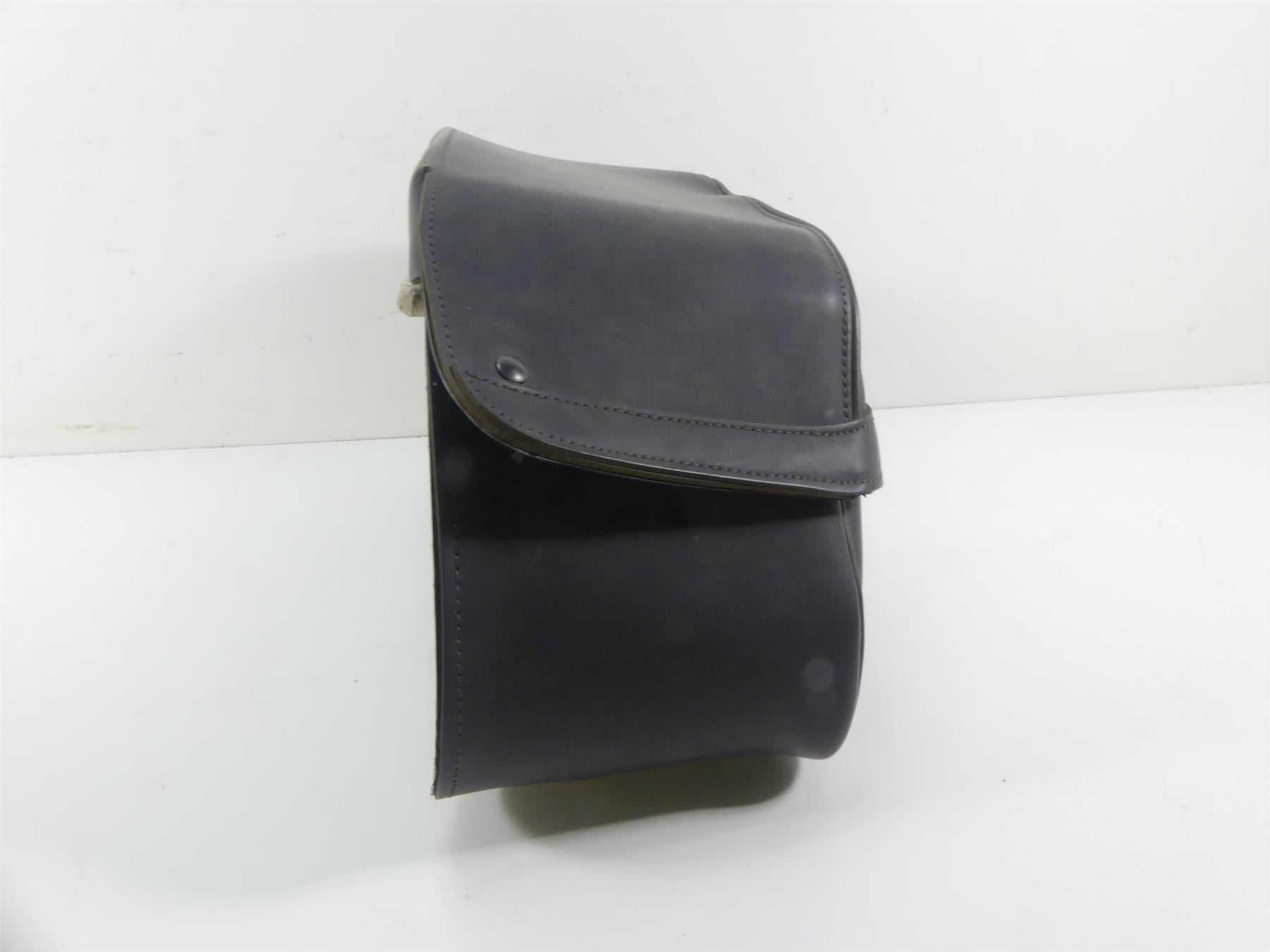 2007 Honda VTX1800 T1 Right Saddlebag Saddle Bag 08L56-MCV-100E 08L56-MCV-10041 {{ shop.shopifyCountryName }} - Mototech271
