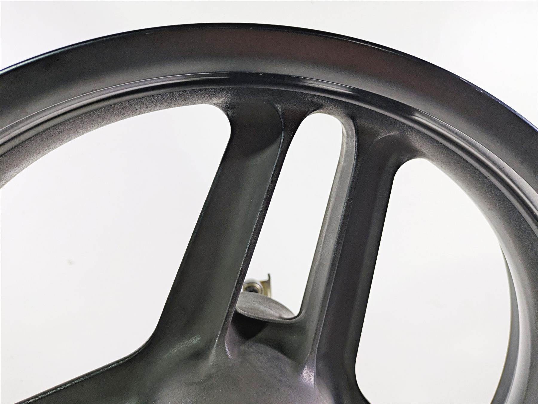 2009 Harley XR1200 Sportster Straight 18x3.5 Front Wheel Rim 43103-08 {{ shop.shopifyCountryName }} - Mototech271