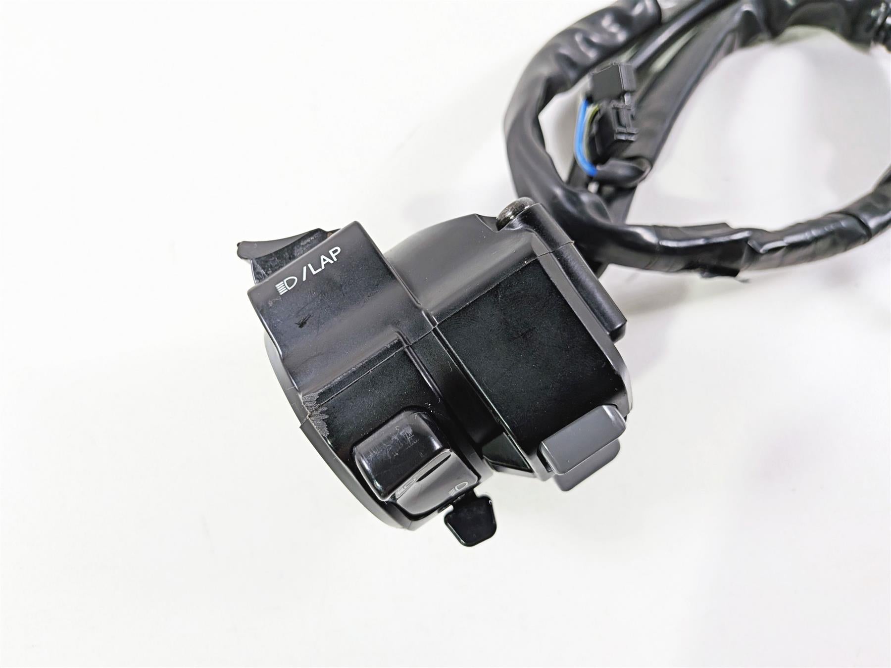 2024 Yamaha YZF R1 RN65 Left Hand Control Switch - Read B3L-83969-01-00 {{ shop.shopifyCountryName }} - Mototech271