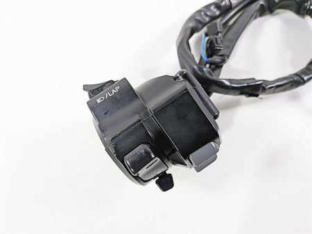 2024 Yamaha YZF R1 RN65 Left Hand Control Switch - Read B3L-83969-01-00 {{ shop.shopifyCountryName }} - Mototech271