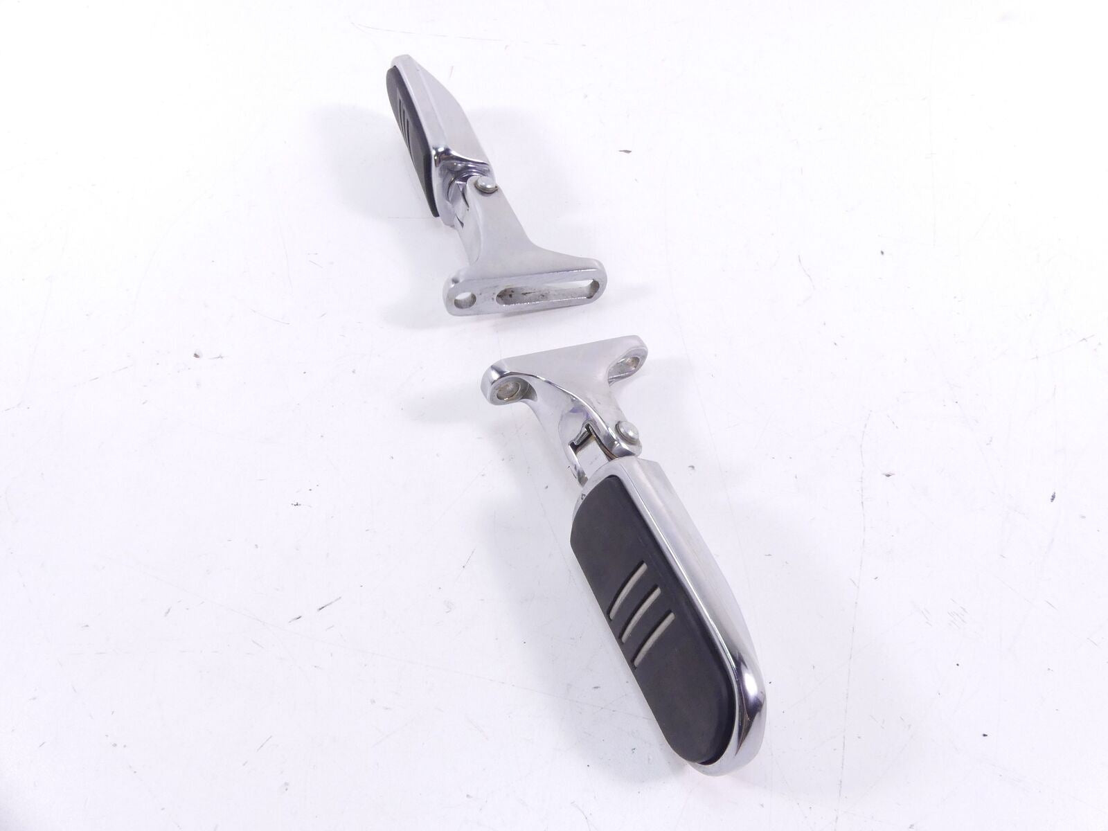 2010 Harley Touring FLHX Street Glide Rear Passenger Chrome Footpeg Set 49036-04 {{ shop.shopifyCountryName }} - Mototech271
