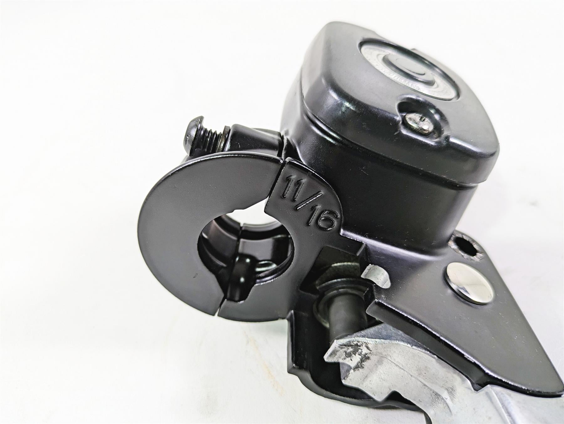 2016 Harley FXDL Dyna Low Rider Front Brake Master Cylinder 11/16" 45170-08F {{ shop.shopifyCountryName }} - Mototech271