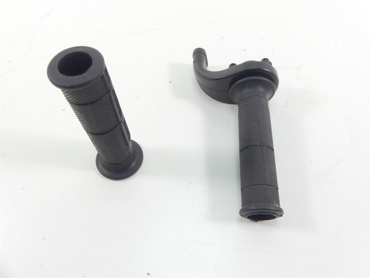 2008 Ducati Hypermotard 1100 Throttle Control & Grip Set 65440101A {{ shop.shopifyCountryName }} - Mototech271