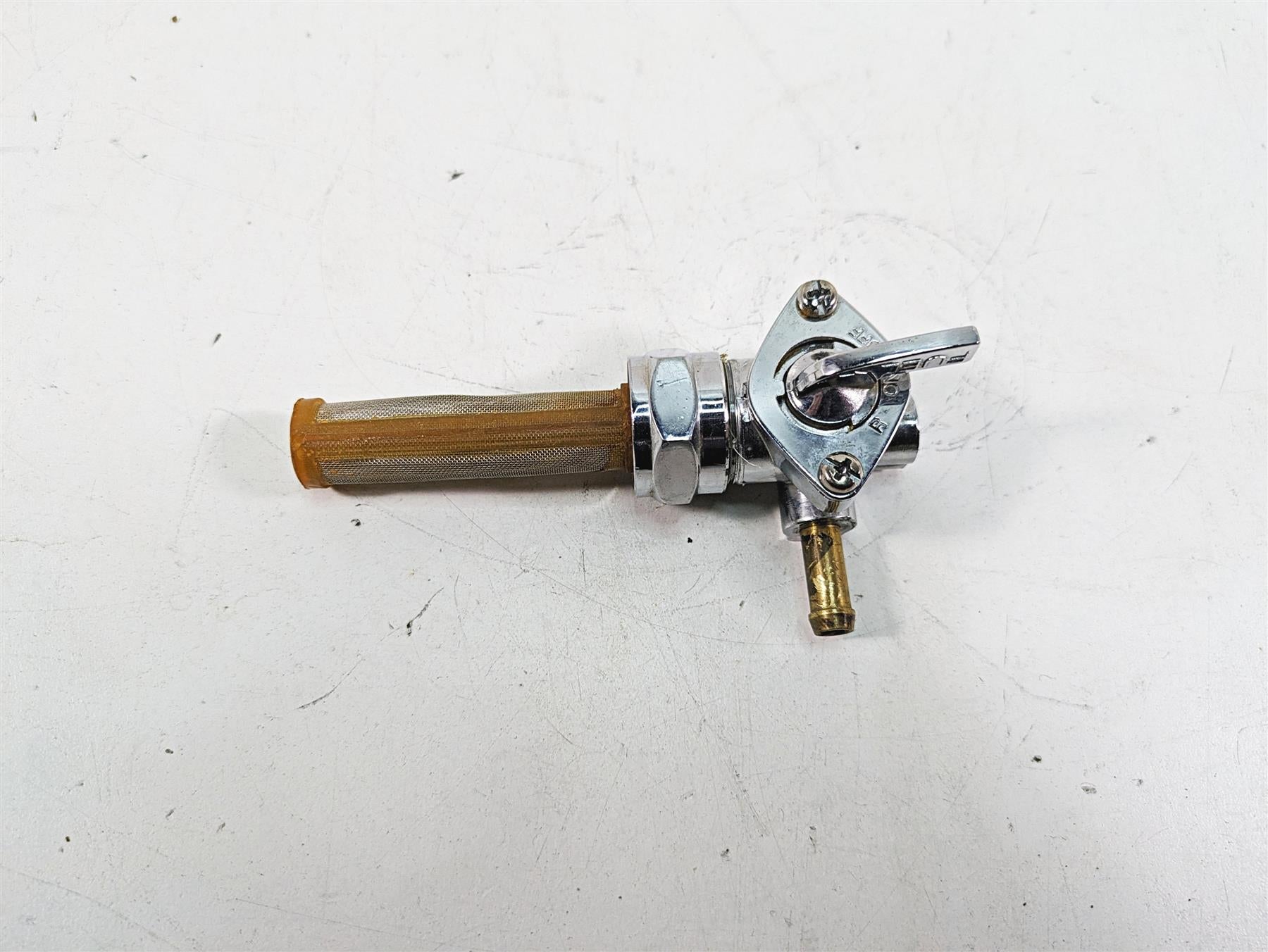 1999 Harley Touring FLHTC Electra Glide Fuel Gas Petrol Petcock Valve 61338-94D {{ shop.shopifyCountryName }} - Mototech271
