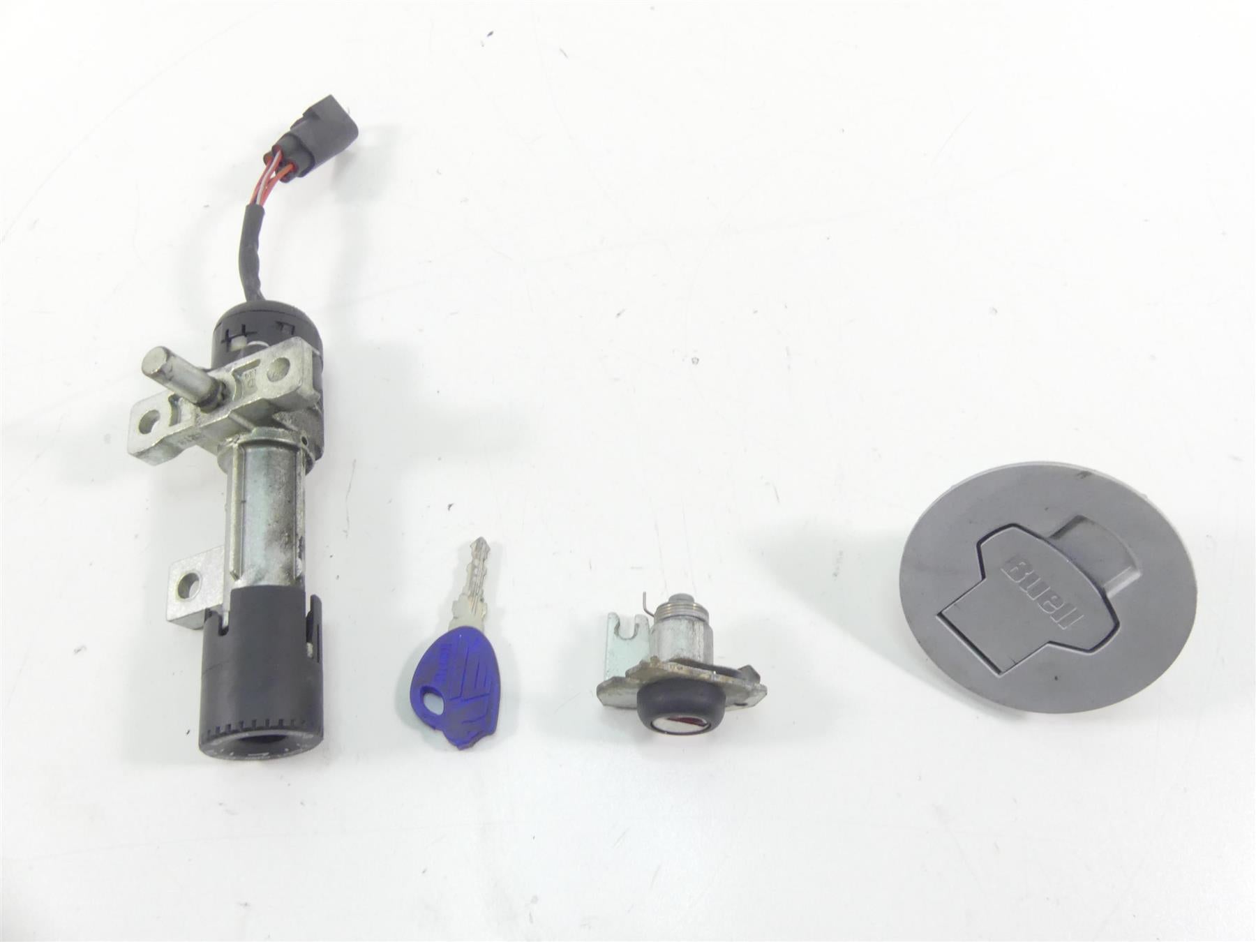 2007 Buell XB12 SS Lightning Ignition Switch Key Lock Tank Cap Set Y0724.1AD {{ shop.shopifyCountryName }} - Mototech271