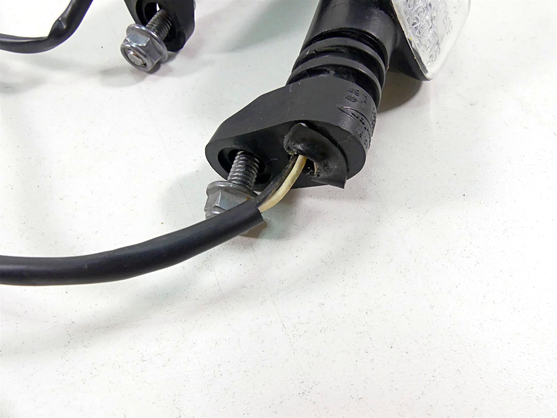 2022 Triumph Speed Triple 1200 RS Front Blinker Turn Signal Set T2704035 {{ shop.shopifyCountryName }} - Mototech271
