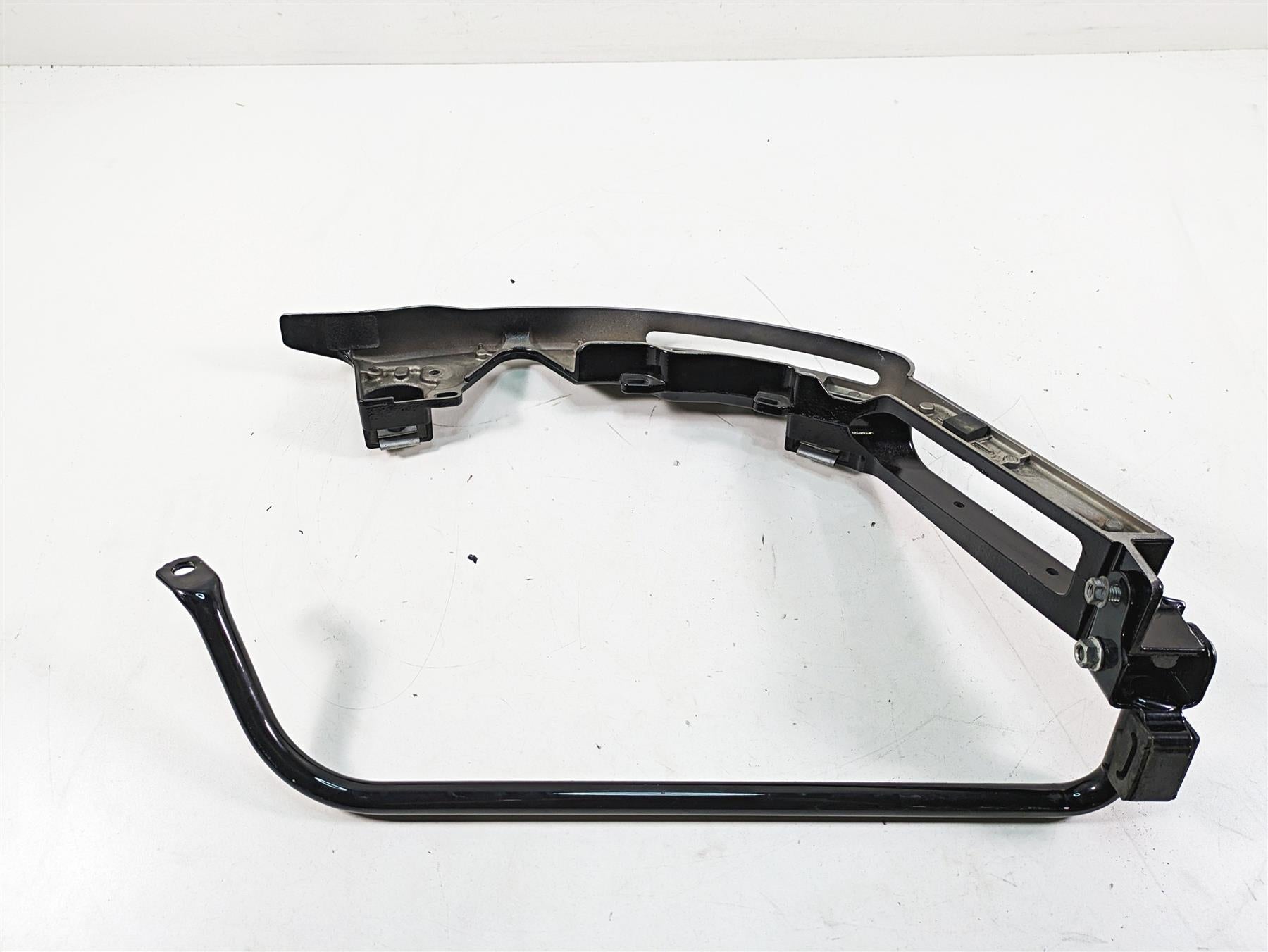 2019 Harley Touring FLHX Street Glide Right Rear Saddlebag Support 90200499 {{ shop.shopifyCountryName }} - Mototech271