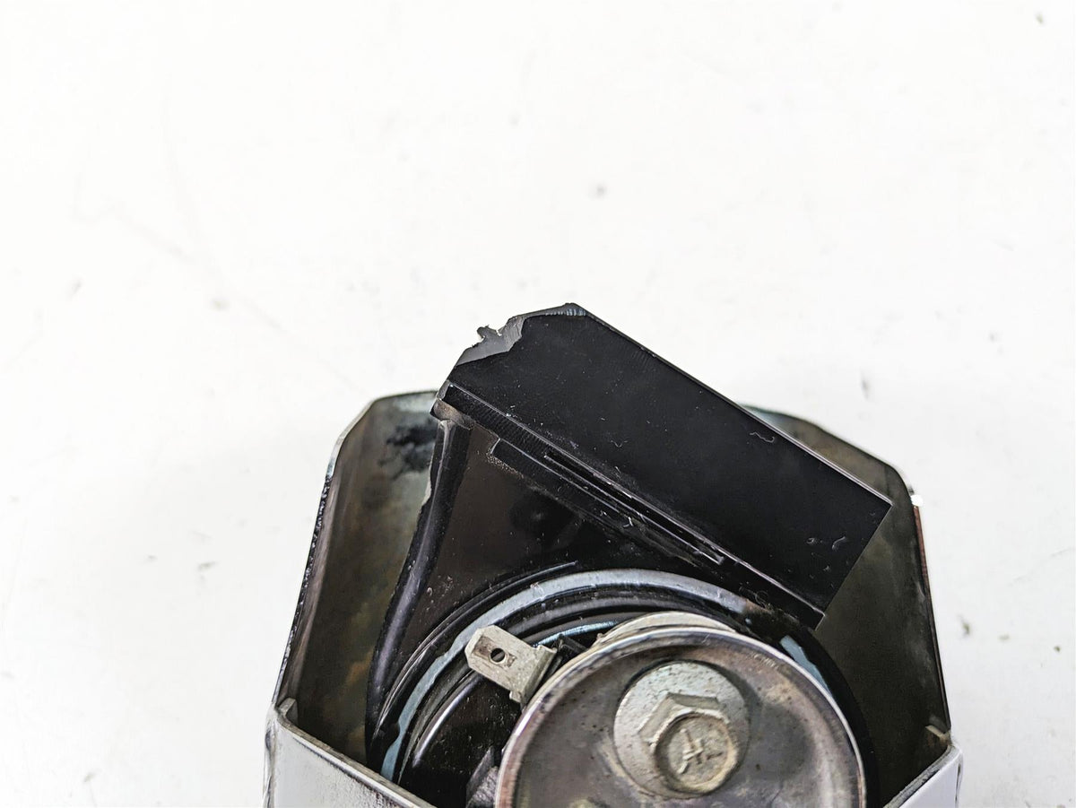 2010 Harley Touring FLHTCU Electra Glide Motohorn 500hz High & Chrome Cover {{ shop.shopifyCountryName }} - Mototech271