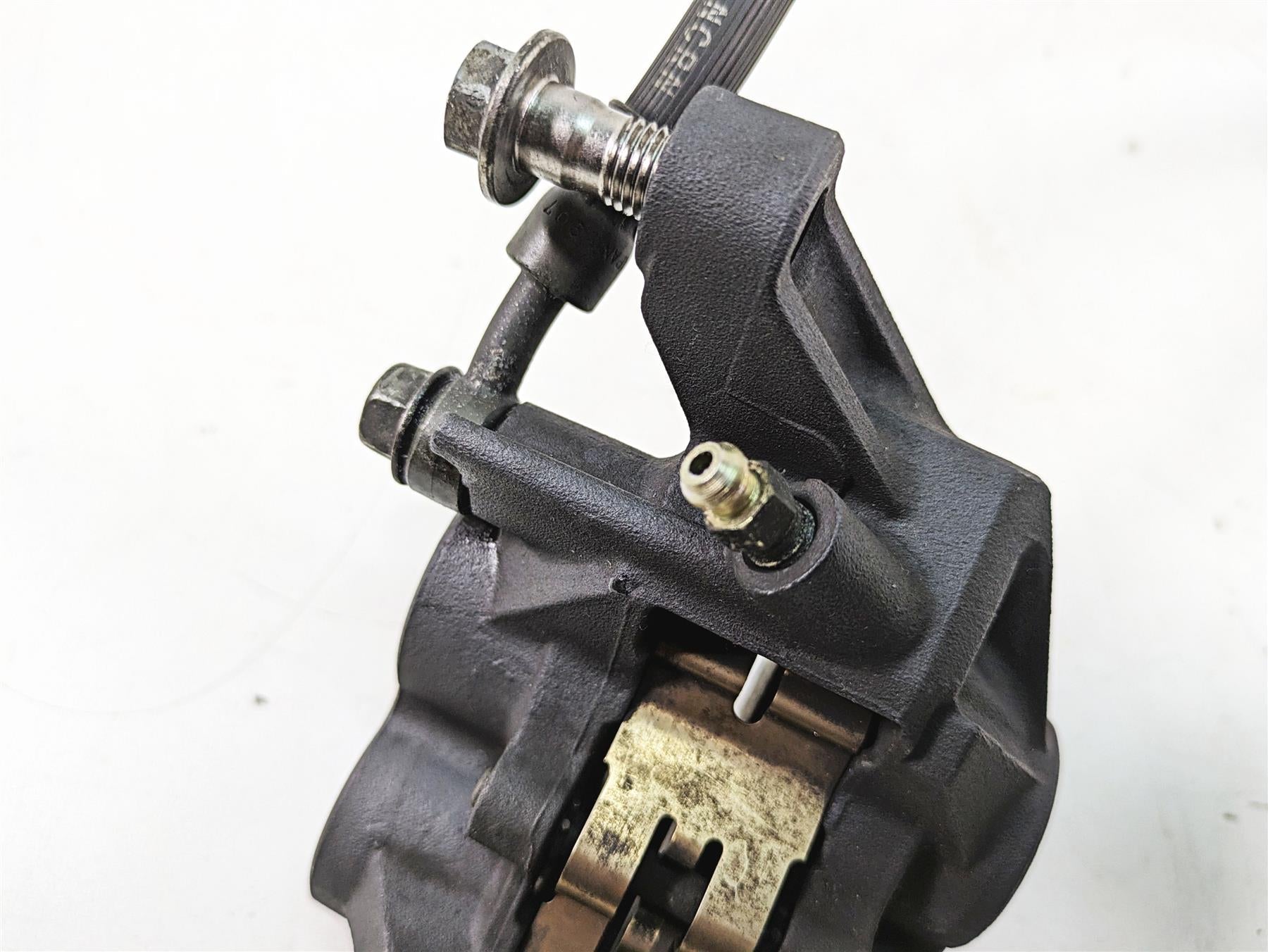 2002 Yamaha FZ1 FZS1000 Fazer Front Brake Caliper + Line Set 5DM-2580T-00-00 {{ shop.shopifyCountryName }} - Mototech271