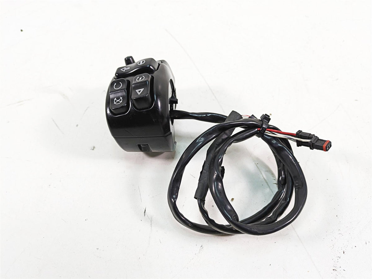 2019 Harley Touring FLHX Street Glide Right Hand Control Switch 71500129C {{ shop.shopifyCountryName }} - Mototech271