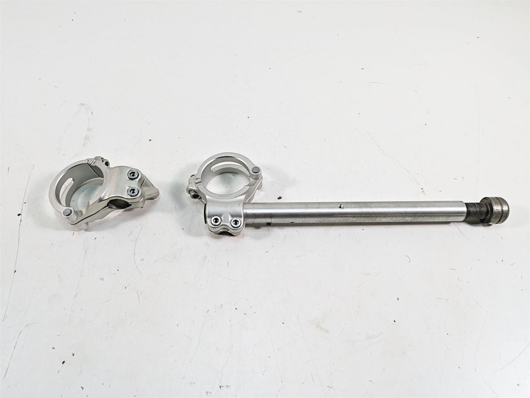2016 Ducati Panigale 1299 S Clip On Handlebar Clamp Set 875P2184AA 875P1741BA {{ shop.shopifyCountryName }} - Mototech271