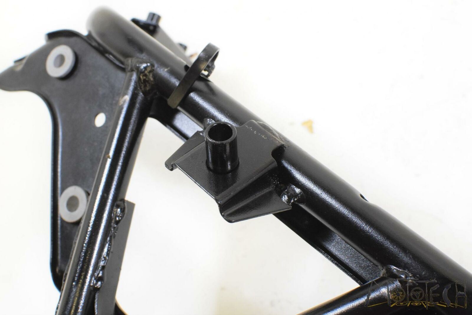 2005 Kawasaki ZZR1200 ZX1200 Front Main Stay Subframe Bracket 11052-1675 {{ shop.shopifyCountryName }} - Mototech271