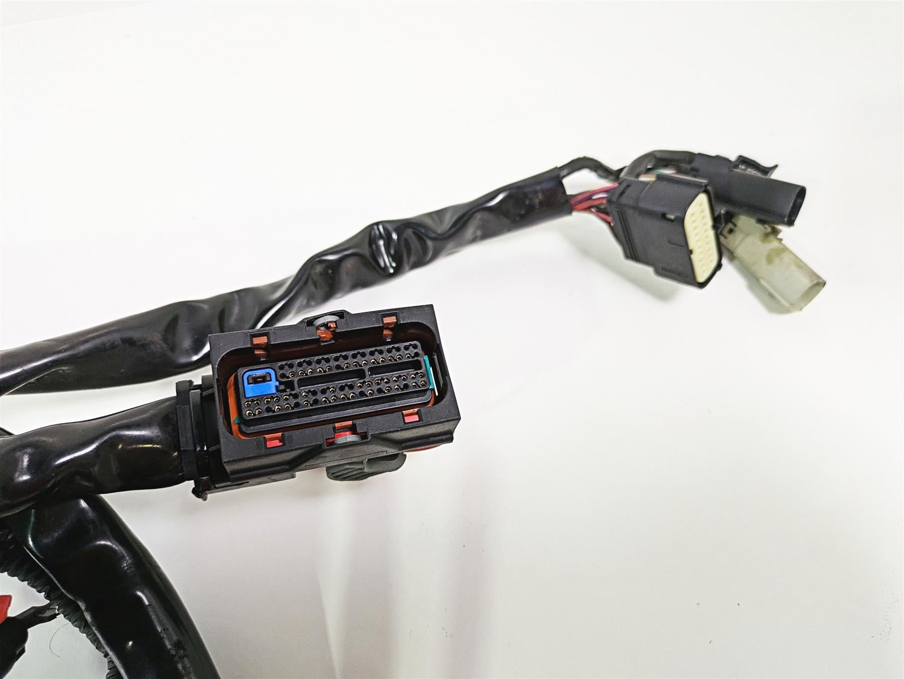 2010 Harley Touring FLHTK Electra Glide Main Wiring Harness Abs - Read 70121-10 {{ shop.shopifyCountryName }} - Mototech271