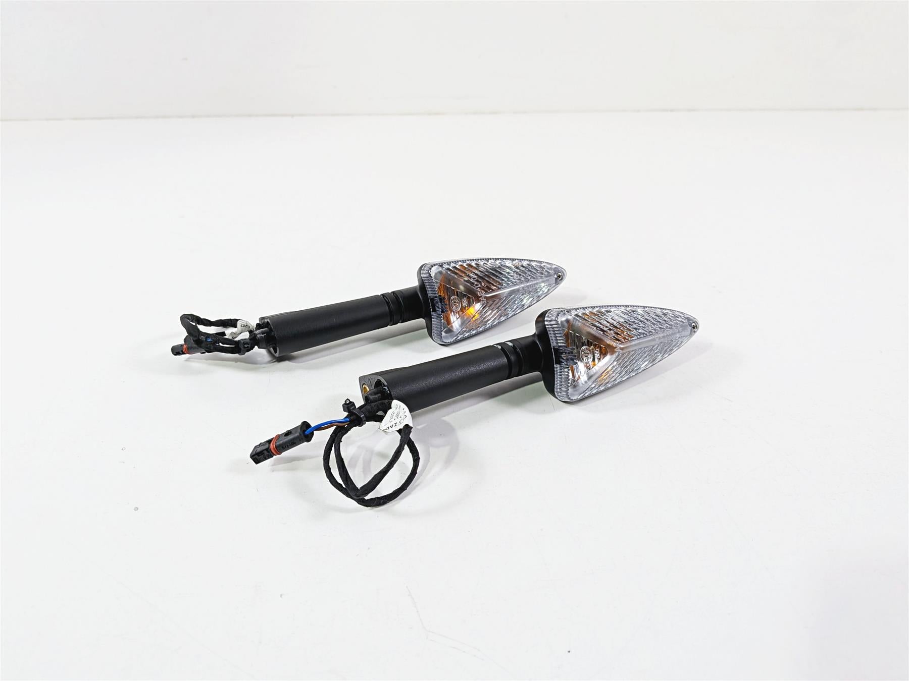 2019 BMW R1250GS K50 Front Blinker Turn Signal Set 63138534355 63138534354 {{ shop.shopifyCountryName }} - Mototech271