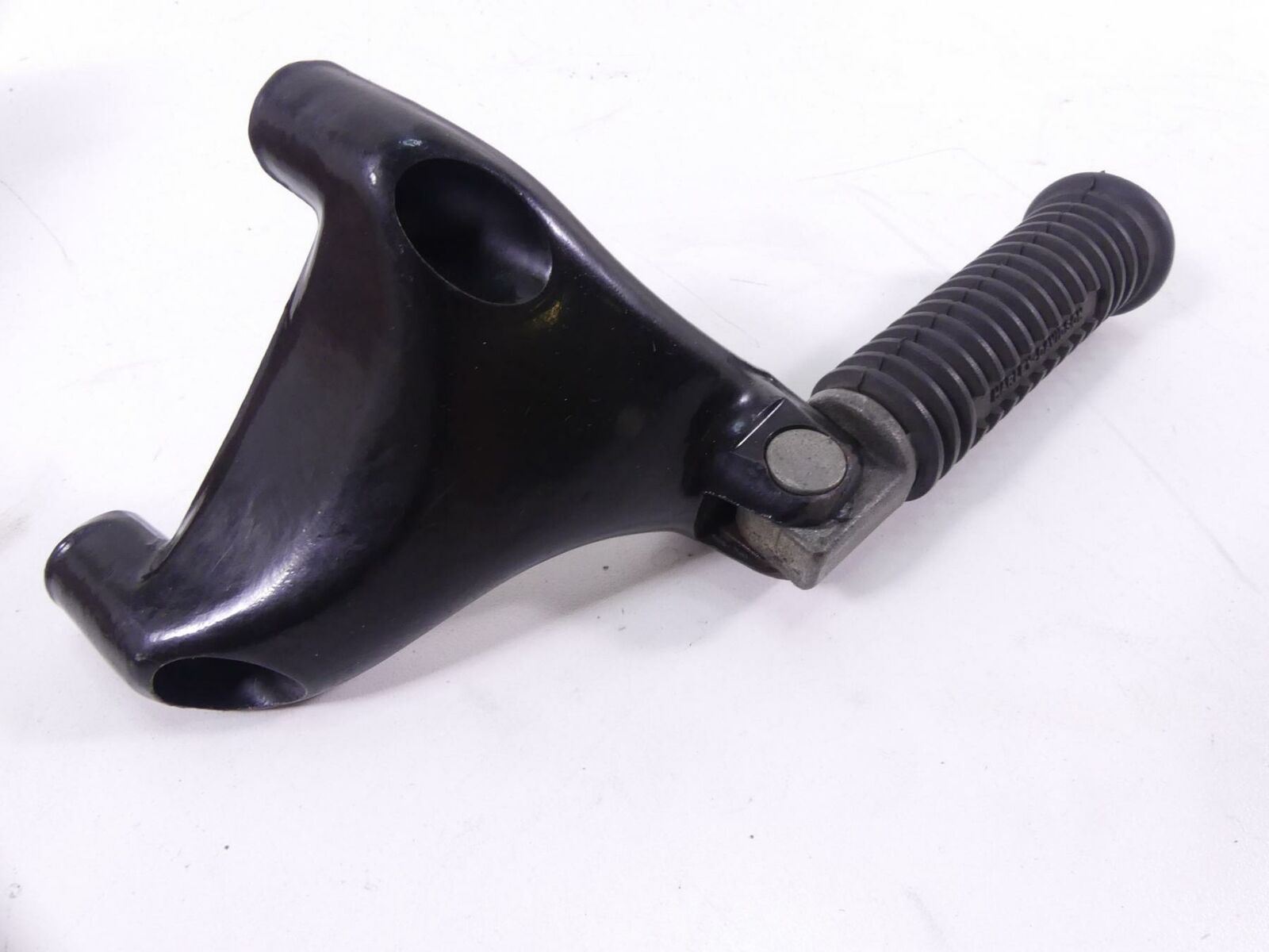 2006 Harley Sportster XL1200 C Passenger Foot Peg Rest Set 49314-04 49315-04 {{ shop.shopifyCountryName }} - Mototech271