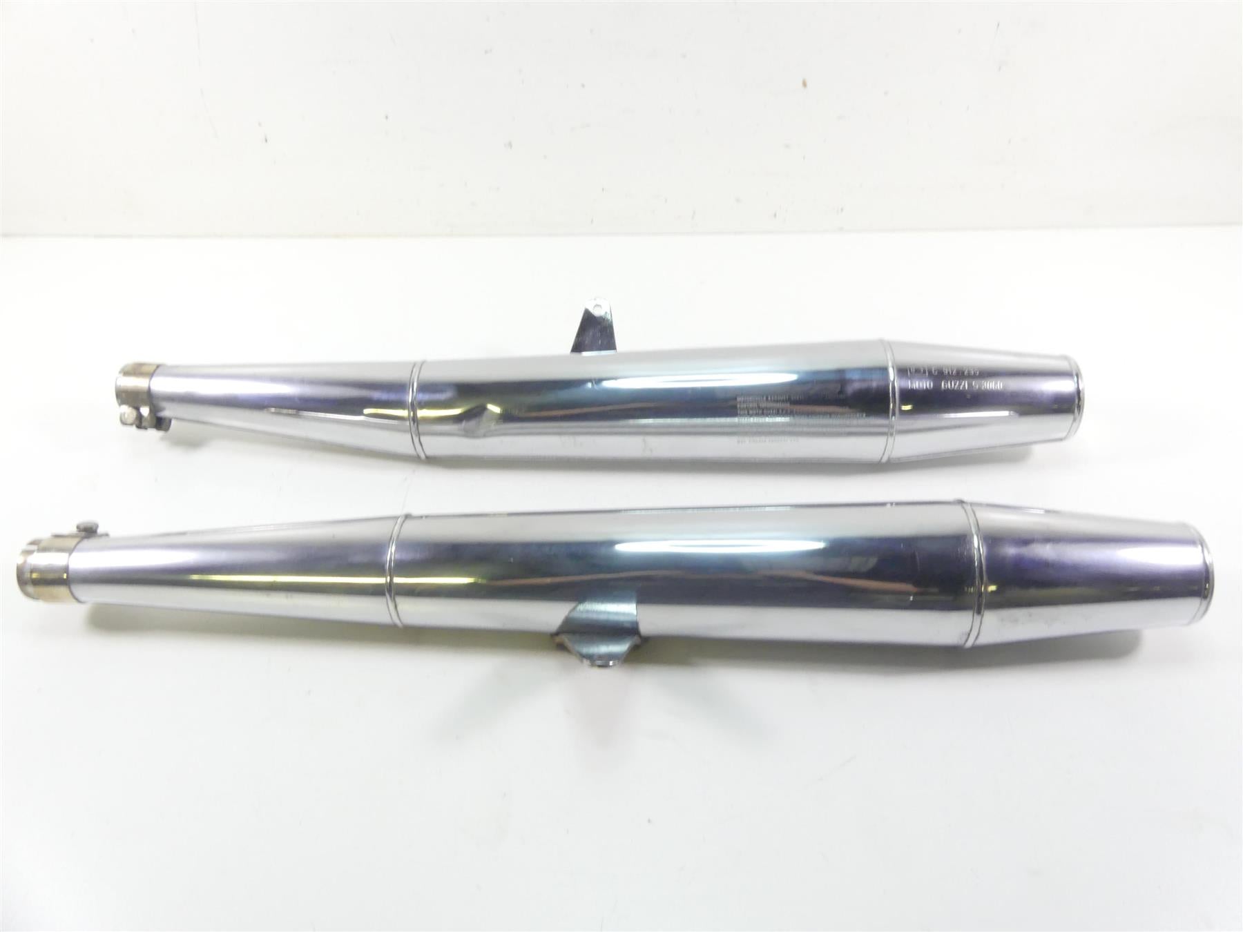 2001 Moto Guzzi California Sp 1100 Oem Exhaust Muffler Silencer Set GU17123062 {{ shop.shopifyCountryName }} - Mototech271