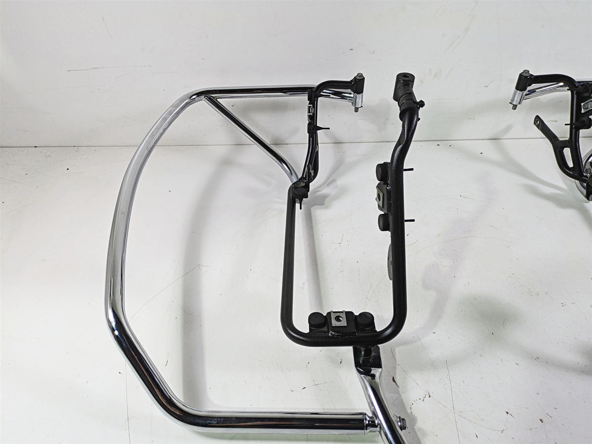 2014 Moto Guzzi California 1400 Touring Rear Saddlebag Guard Rail Set B063626 {{ shop.shopifyCountryName }} - Mototech271
