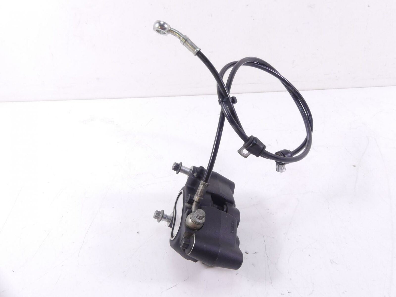2017 Harley Dyna FXDB Street Bob Front Brake Caliper & Line 41300001 {{ shop.shopifyCountryName }} - Mototech271